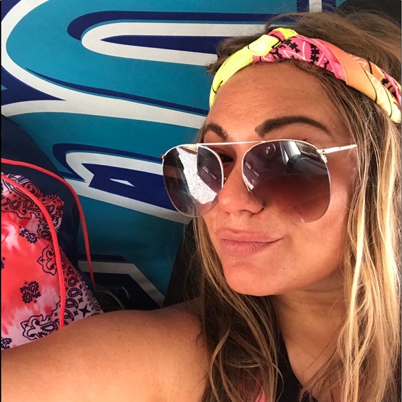 Meet me!!! Always looking to make a deal!!! - Picture 3 of 8